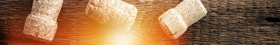 <p><strong>PROSECCO   |  </strong> VENETO   |   CASA VINICOLA: DANZANTE   |<strong>   15,00€</strong></p><p><strong>FRANCIACORTA BRUT   |  </strong> LOMBARDIA   |   CASA VINICOLA: ANTICA FRUTTA  <strong>|  </strong> <strong>30,00€</strong></p><p><strong>CHAMPAGNE   |   </strong>FRANCIA   |   CASA VINICOLA: GOSSET   |  <strong> 60,00€ </strong></p>
